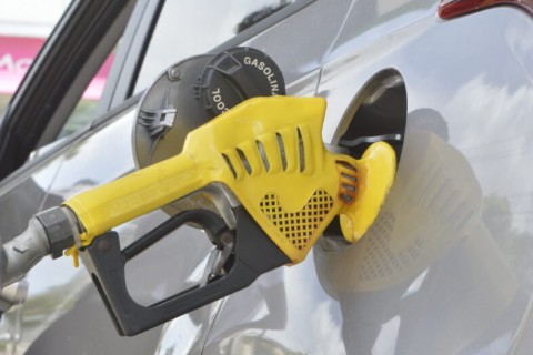 Reajuste da gasolina pressiona inflação e afasta projeções da meta em 2023