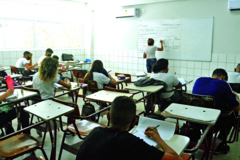 Saúde mental dos adolescentes é tema central nas escolas