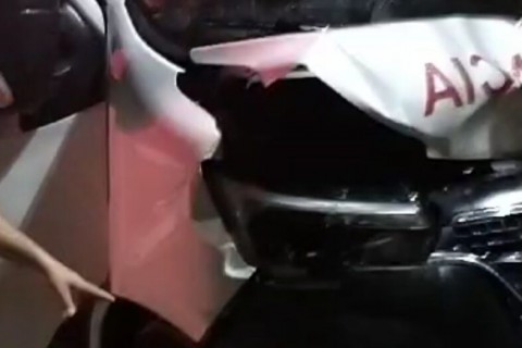 Ambulância que levava grávida colide com animal na RN-117