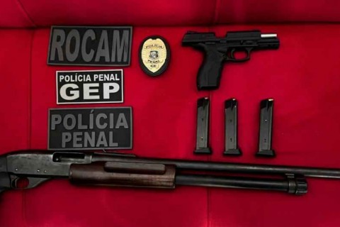 Policiais que buscam fugitivos de Mossoró prendem homem que estava com armas de facção