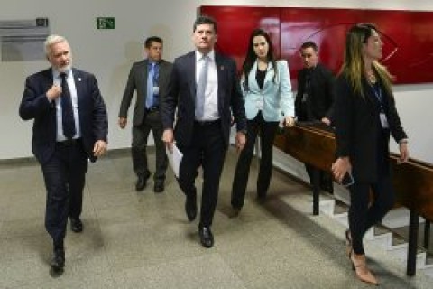 Moro fica isolado e tenta pontes com Judiciário sob risco de perda de mandato