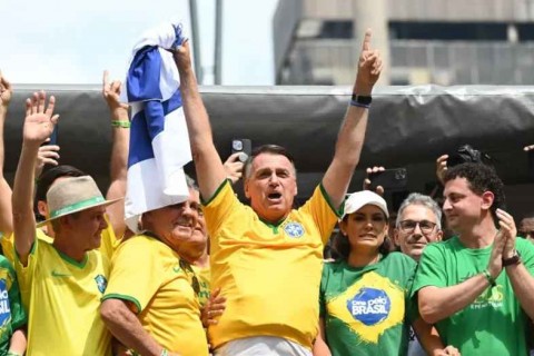 PF avalia que, ao pedir anistia, Bolsonaro reconheceu crimes